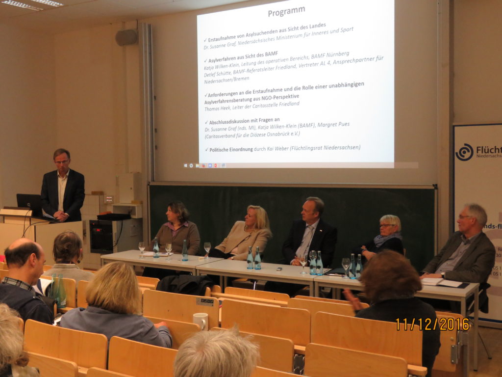 von links nach rechts: Kai Weber (Flüchtlingsrat), Dr. Susanne Graf (MI), Katja Wilken-Klein (BAMF), Detlef Schütte (BAMF), Margret Pues (DICV Osnabrück), Herbert Jelit (MS)